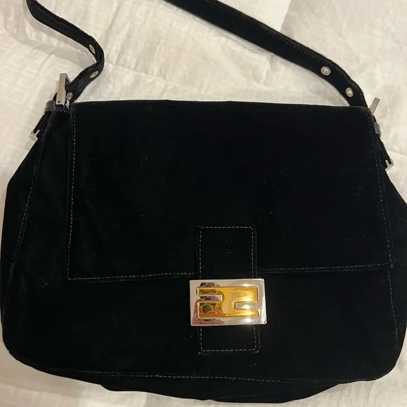 Fendi Black Velvet Baguette Bag with Gold-Tone Hardware - Picture 2 of 10